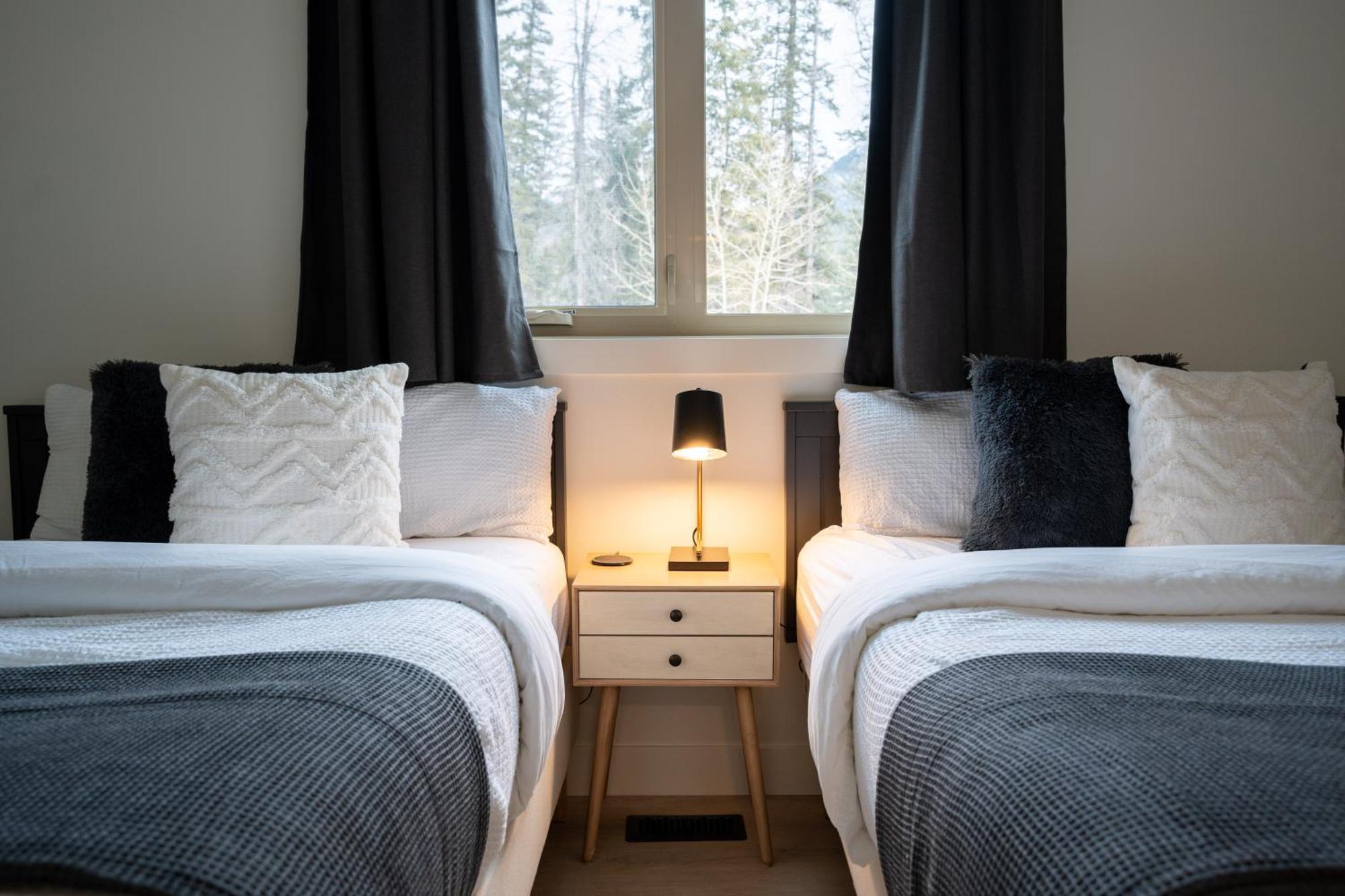 Grotto Canyon Chalet كانمور المظهر الخارجي الصورة